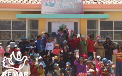 Entrega de juguetes y actividades infantiles en Remar Bolivia.